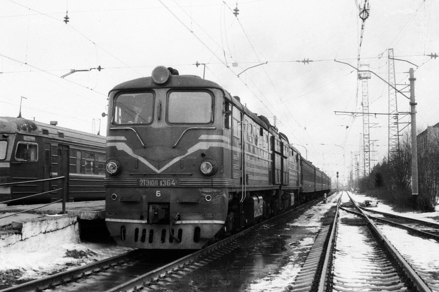 2ТЭ10Л-1364