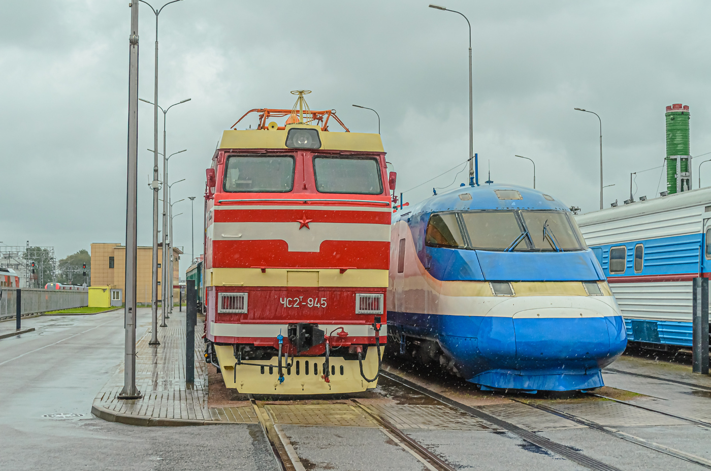 ЧС2Т-945; ЭС250-001
