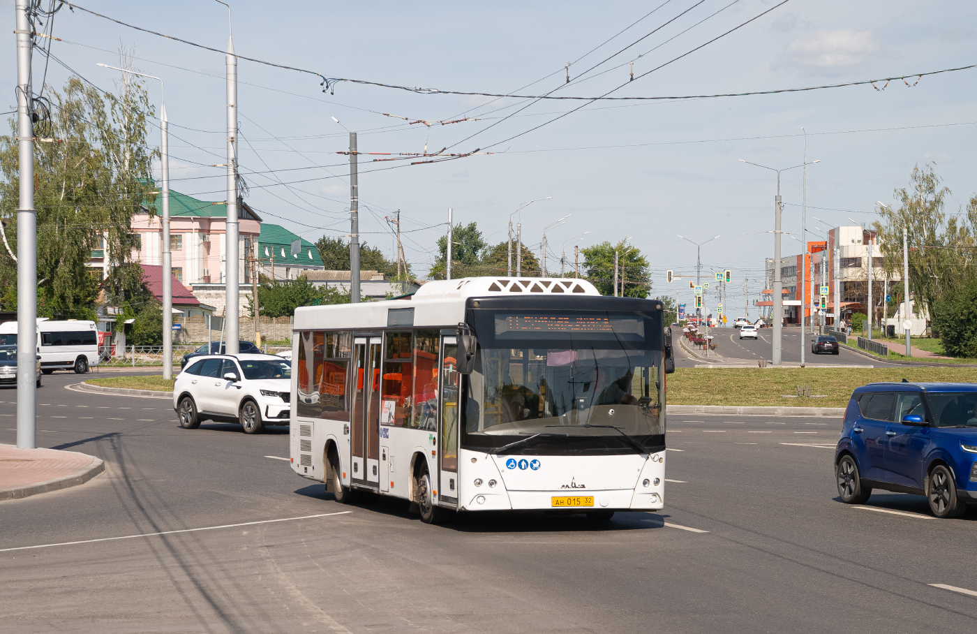 МАЗ 206 № АН 015 32